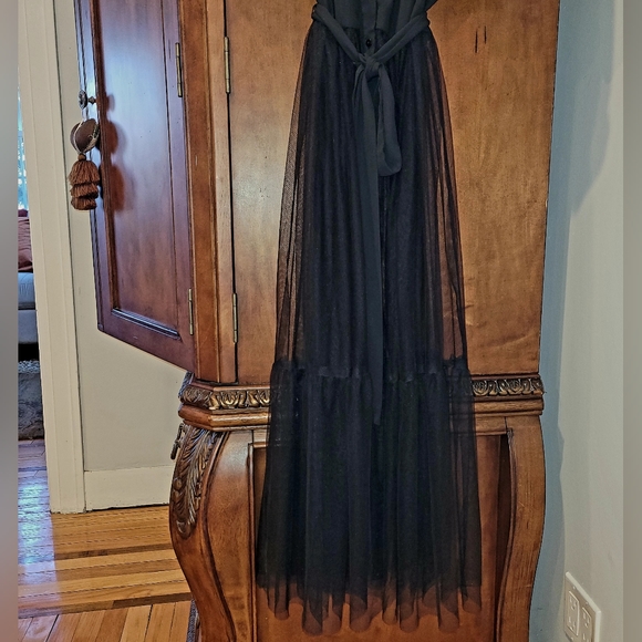 ❤️❤️ Tres Chic-Black Dress-Size M-Short Puffy Sleeves-Tule-See Through Bottom - Picture 6 of 12
